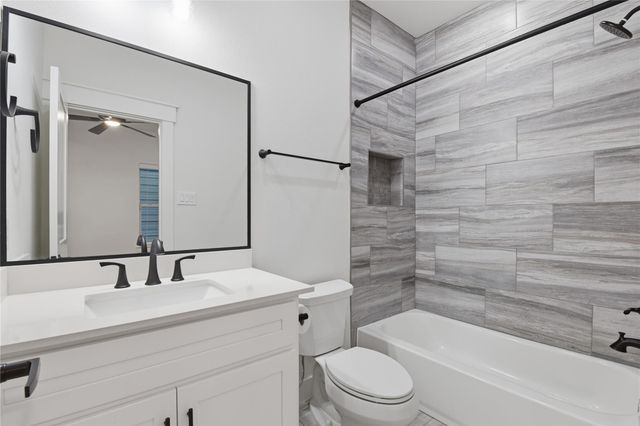 1243 W 23rd Street B, Houston, TX 77008