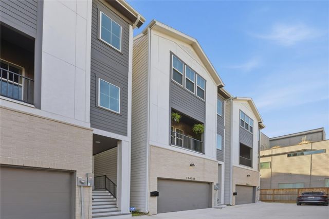 1243 W 23rd Street B, Houston, TX 77008