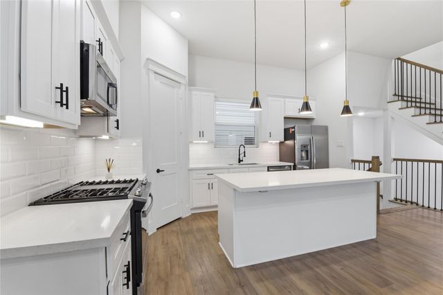 1243 W 23rd Street B, Houston, TX 77008