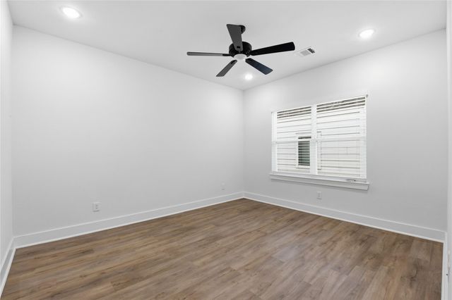 1243 W 23rd Street B, Houston, TX 77008