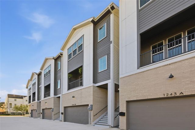 1243 W 23rd Street B, Houston, TX 77008