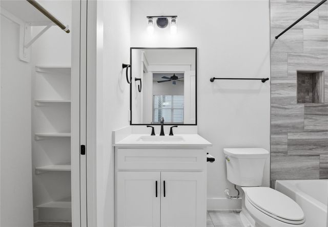 1243 W 23rd Street B, Houston, TX 77008