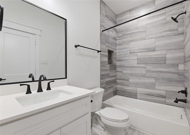 1243 W 23rd Street B, Houston, TX 77008