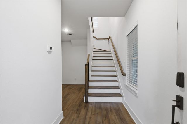 1243 W 23rd Street B, Houston, TX 77008