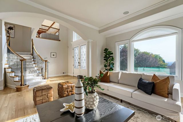 4736 134th Place SE, Bellevue, WA 98006