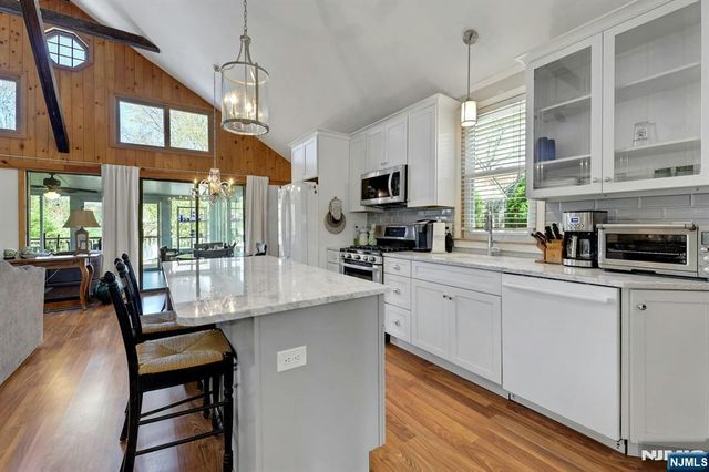 75 Witte Road, West Milford, NJ 07480
