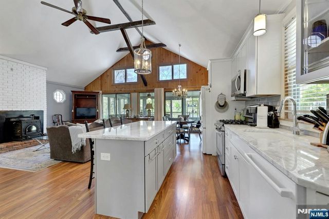 75 Witte Road, West Milford, NJ 07480