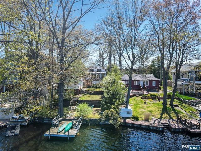75 Witte Road, West Milford, NJ 07480