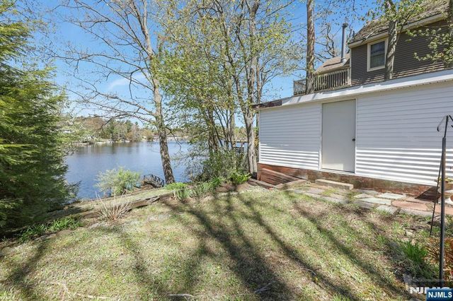 75 Witte Road, West Milford, NJ 07480