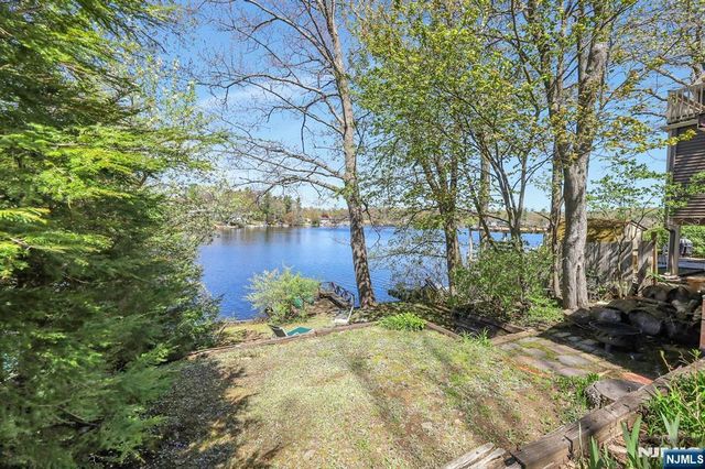 75 Witte Road, West Milford, NJ 07480