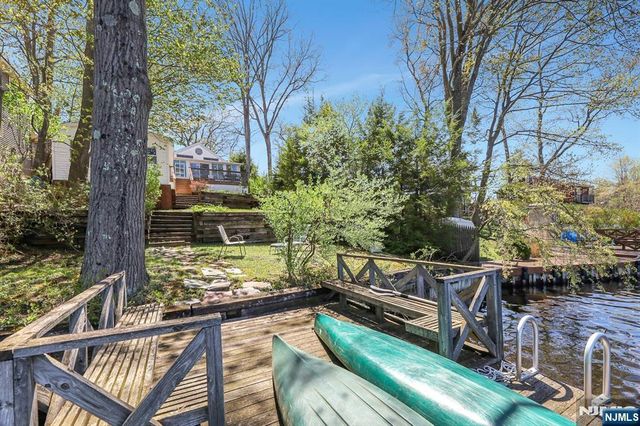 75 Witte Road, West Milford, NJ 07480