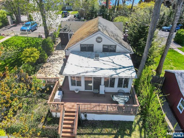 75 Witte Road, West Milford, NJ 07480