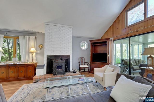 75 Witte Road, West Milford, NJ 07480