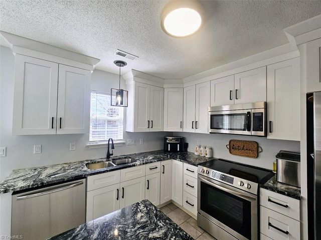 3650 Sunset Hollow Drive, High Point, NC 27265