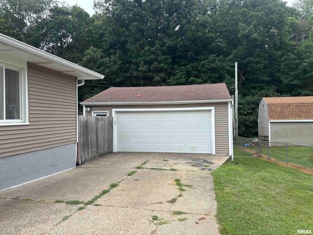 102 W RIO Drive, Washington, IL 61571