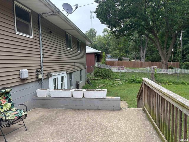 102 W RIO Drive, Washington, IL 61571
