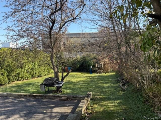 268 Schenck Avenue, Great Neck, NY 11021