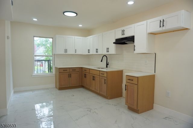 116 N 19Th St, East Orange City, NJ 07017
