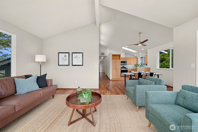 4410 San Juan Avenue, Anacortes, WA 98221