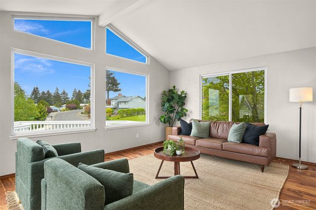 4410 San Juan Avenue, Anacortes, WA 98221