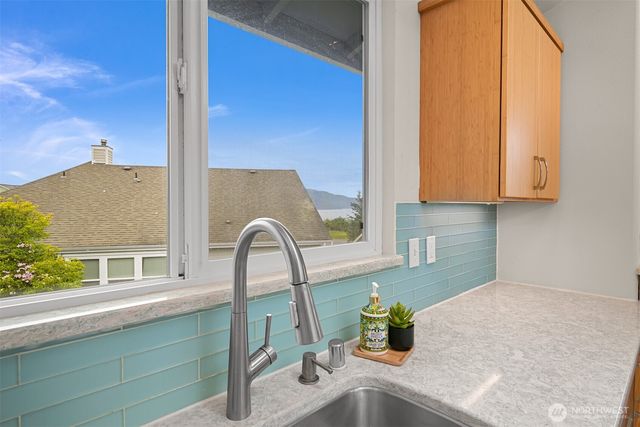4410 San Juan Avenue, Anacortes, WA 98221