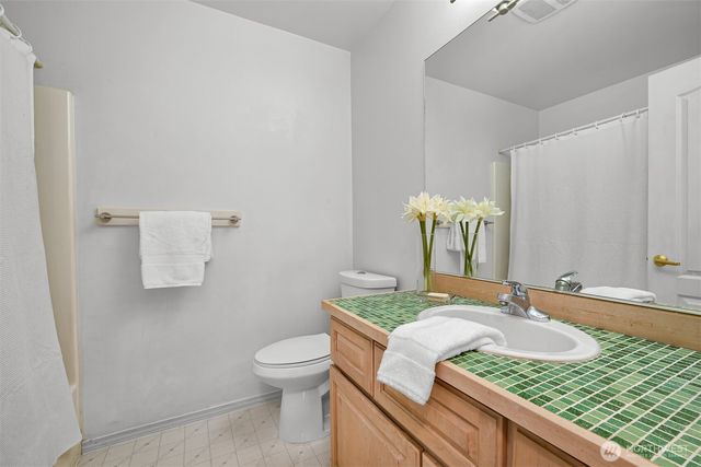 4410 San Juan Avenue, Anacortes, WA 98221