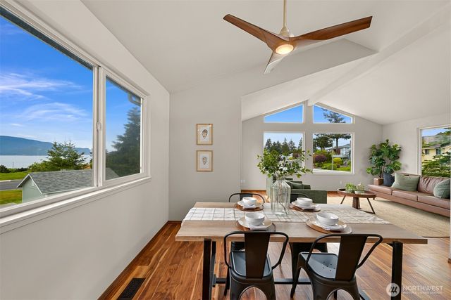 4410 San Juan Avenue, Anacortes, WA 98221