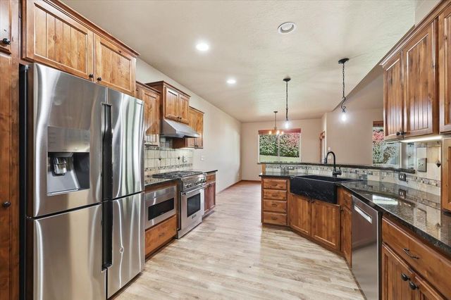 8505 E Broad Ln, Spokane, WA 99212