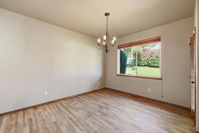 8505 E Broad Ln, Spokane, WA 99212