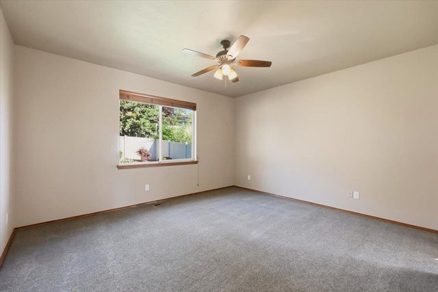 8505 E Broad Ln, Spokane, WA 99212