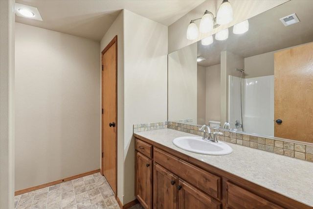 8505 E Broad Ln, Spokane, WA 99212