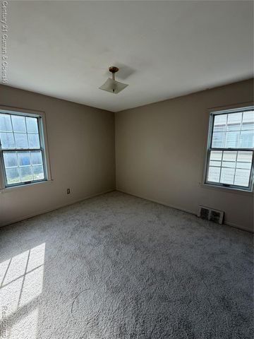 7612 Hazelton Street, Dearborn Heights, MI 48127