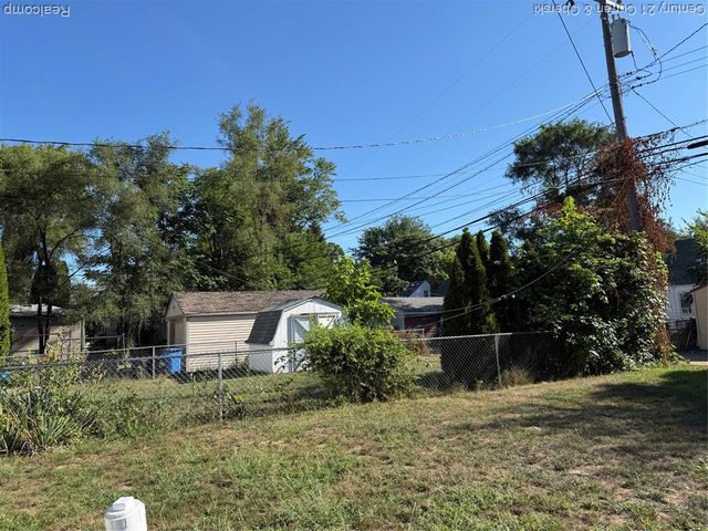 7612 Hazelton Street, Dearborn Heights, MI 48127