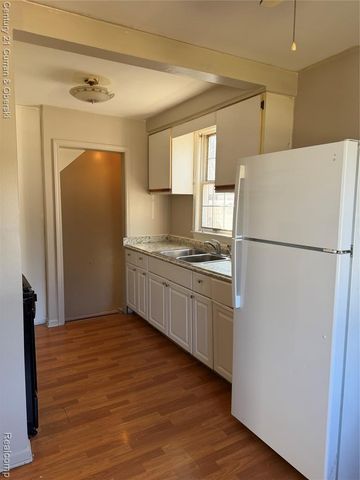 7612 Hazelton Street, Dearborn Heights, MI 48127