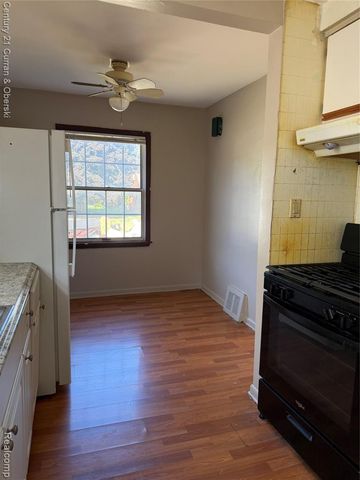 7612 Hazelton Street, Dearborn Heights, MI 48127