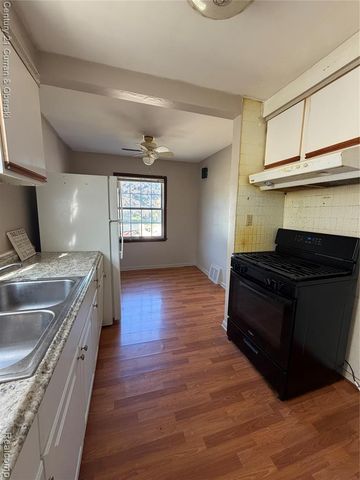 7612 Hazelton Street, Dearborn Heights, MI 48127