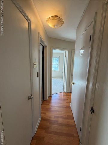 7612 Hazelton Street, Dearborn Heights, MI 48127