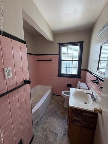 7612 Hazelton Street, Dearborn Heights, MI 48127