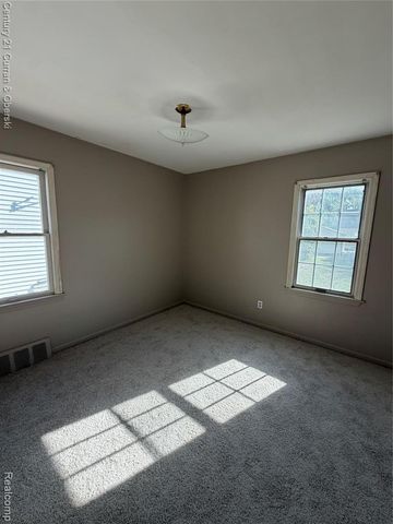 7612 Hazelton Street, Dearborn Heights, MI 48127