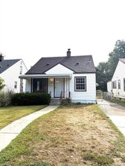 7612 Hazelton Street, Dearborn Heights, MI 48127