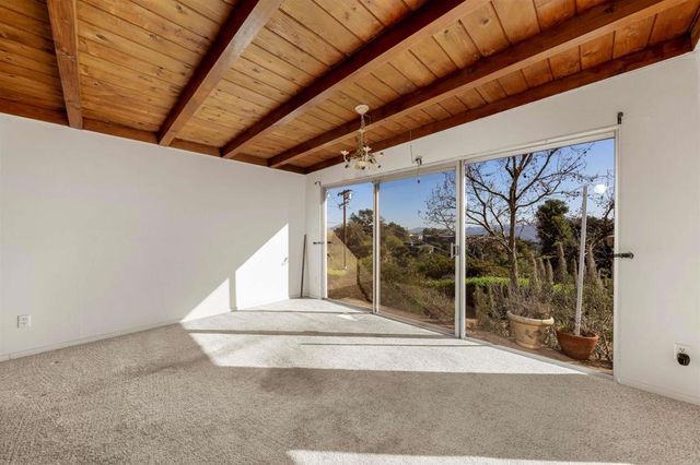 10111 Pinnacle Lane, La Mesa, CA 91941