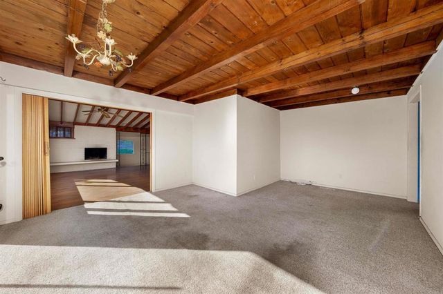 10111 Pinnacle Lane, La Mesa, CA 91941