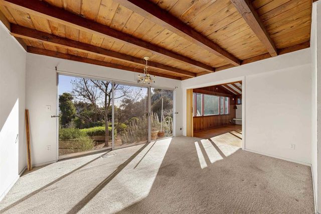 10111 Pinnacle Lane, La Mesa, CA 91941