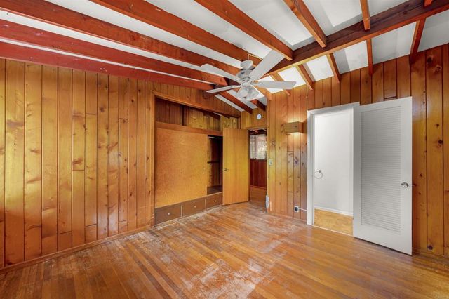 10111 Pinnacle Lane, La Mesa, CA 91941