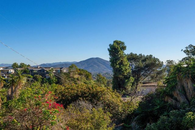 10111 Pinnacle Lane, La Mesa, CA 91941