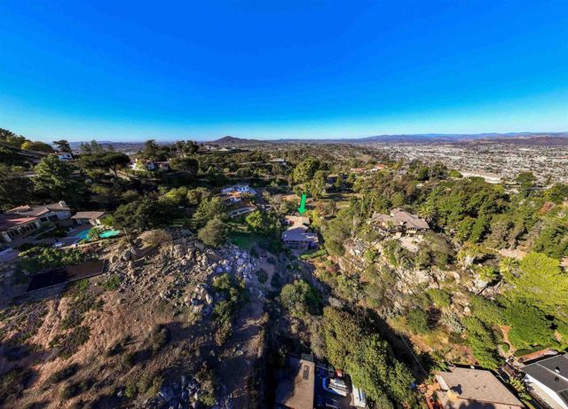 10111 Pinnacle Lane, La Mesa, CA 91941