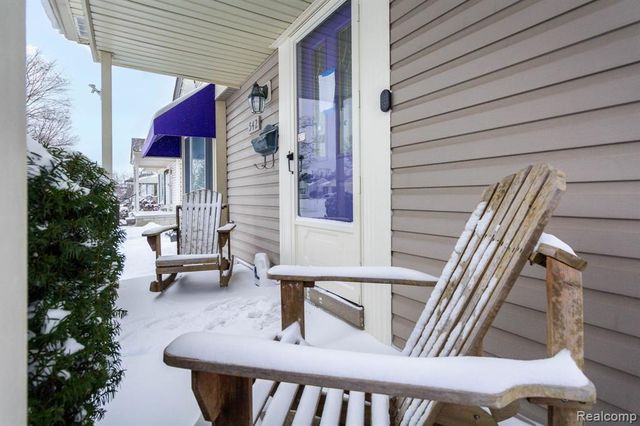 542 S Manitou Avenue, Clawson, MI 48017