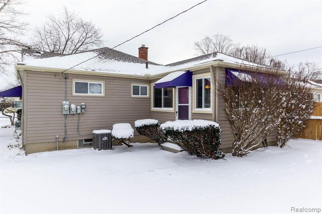 542 S Manitou Avenue, Clawson, MI 48017