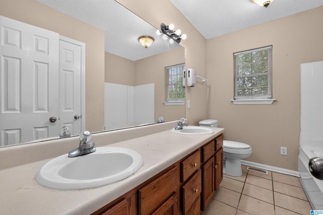 729 13TH TERRACE NW, Center Point, AL 35215