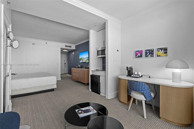 4401 Collins Ave 1709, Miami Beach, FL 33140